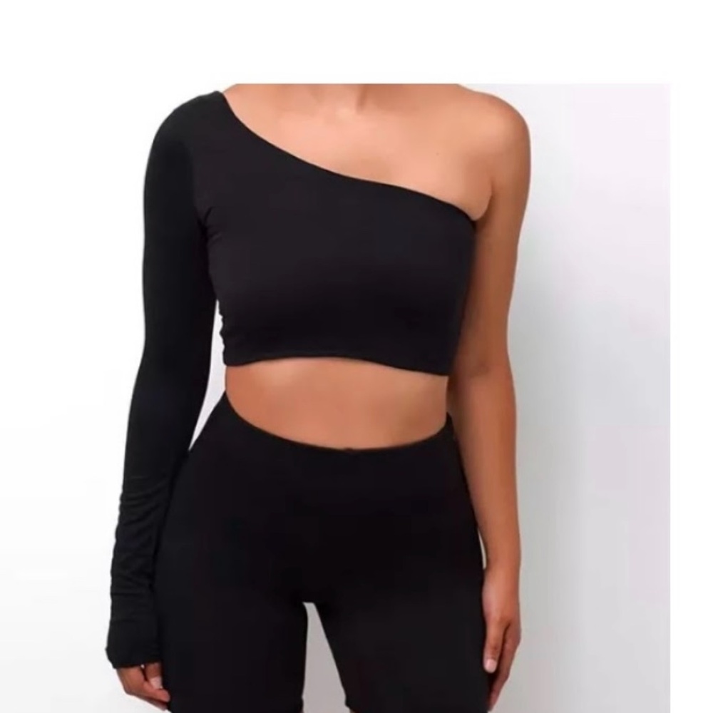One-Shoulder Black Crop Top
